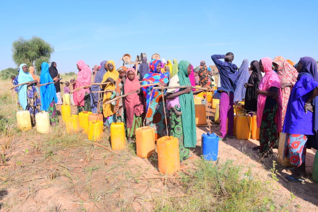 #طلب بئر ماء لقرية كاملة كان هذا البئر مصدرها للمياه 
#قطرة ماء كانت حلم وامل لهم
#للتواصل 0022797915440