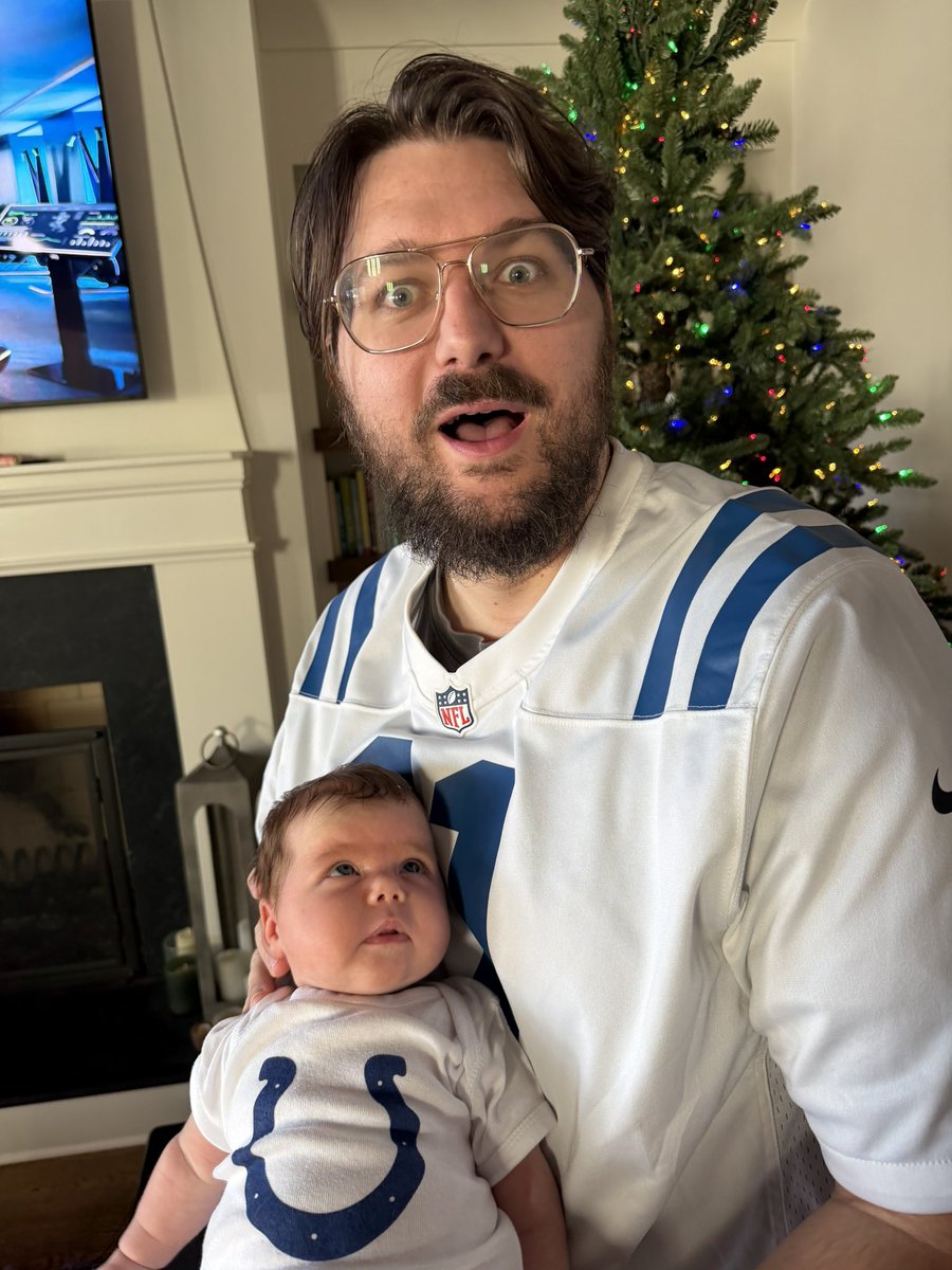 I_AM_WILDCAT's tweet image. Game day ready 💪🏼 

Shoutout to the @Colts for hooking Lily up with some swag. The Colts are 5-1 since she was born. 
#ForTheShoe