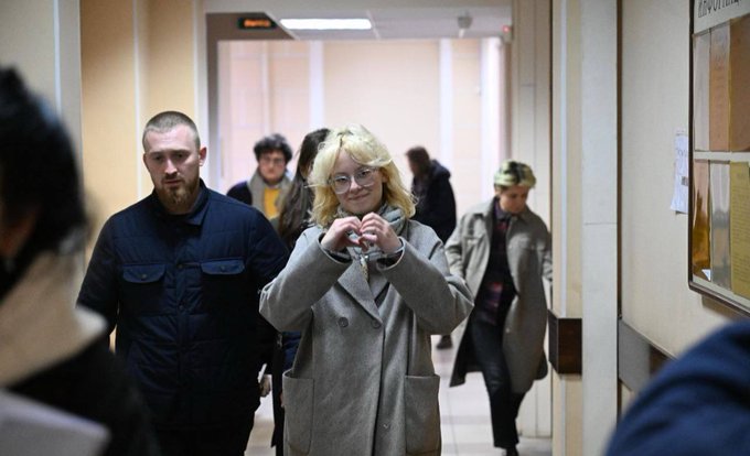 ceanglobal's tweet image. After a month in detention, Russian musicians Diana “Naoko” Loginova and Alexander Orlov from “Stoptime” have been released and are leaving Russia. They used their music to stand against war—hope their voices inspire change worldwide. 🎶✊ #FreedomOfSpeech #Peace #Stoptime