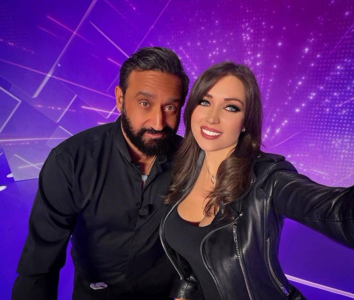 Elsa Esnoult tweet media