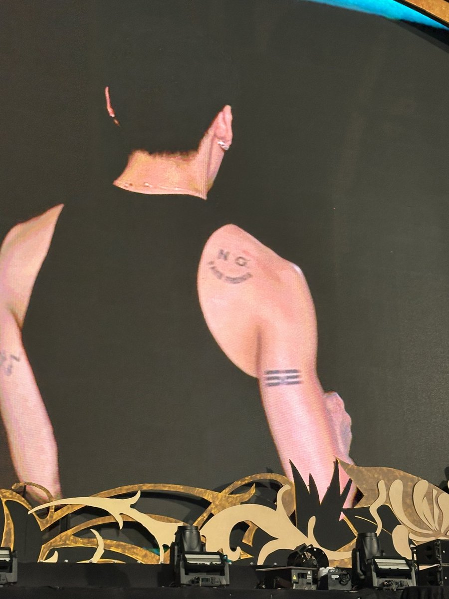 รีวิว คอนเสิร์ต #bambam จากคนไม่ใช่ติ่ง

สรุปสั้นๆว่า “เป็นการไปคอนเสิร์ตที่คุ้มค่ามาก ไม่เสียดายเลยสักบาท , ที่แบมพูดว่า ‘จะทำให้รู้ว่ารักไม่ผิดคน ไม่ว่าจะเป็นอกซหรืออคนอื่นๆ’ คือเข้าใจเลยครับ พี่เห็นทุกความพยายามของเราจริงๆ

โอเค แบบยาวด้านล่าง

ขอเท้าความที่มาที่ไปก่อนนะครับ