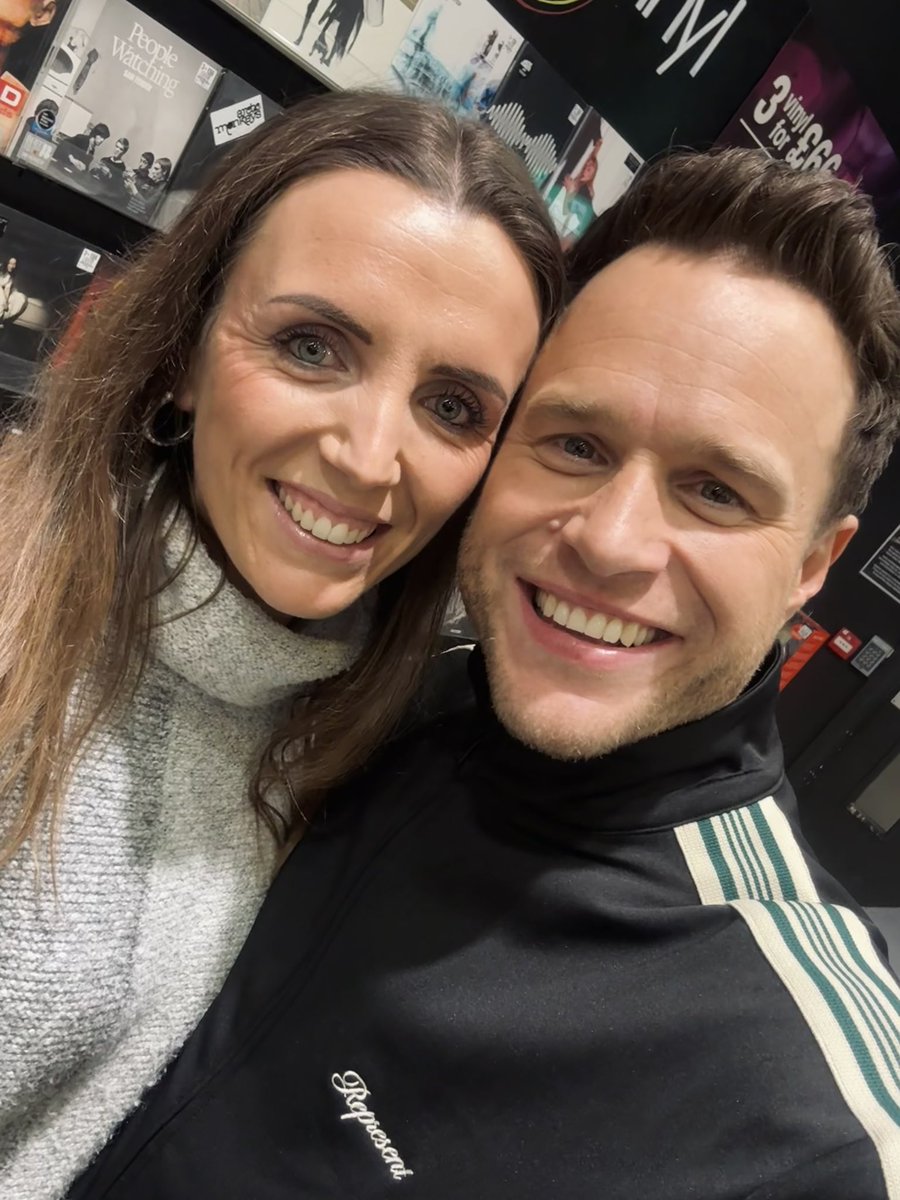 CherylJLS_x's tweet photo. @ollymurs always a pleasure seeing you 🤪 let’s have a knees up! 💃 https://t.co/QoCrloSWqV