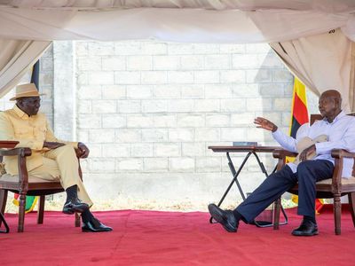 SomaliaGate's tweet photo. الرئيس الكيني ينفي تقييد وصول أوغندا إلى المحيط الهندي ويؤكد التزامه بالتكامل الإقليمي.
التفاصيل:https://t.co/4vv0dpkWVT
#بوابةالصومال #الصومال https://t.co/MTNNjD4H2p