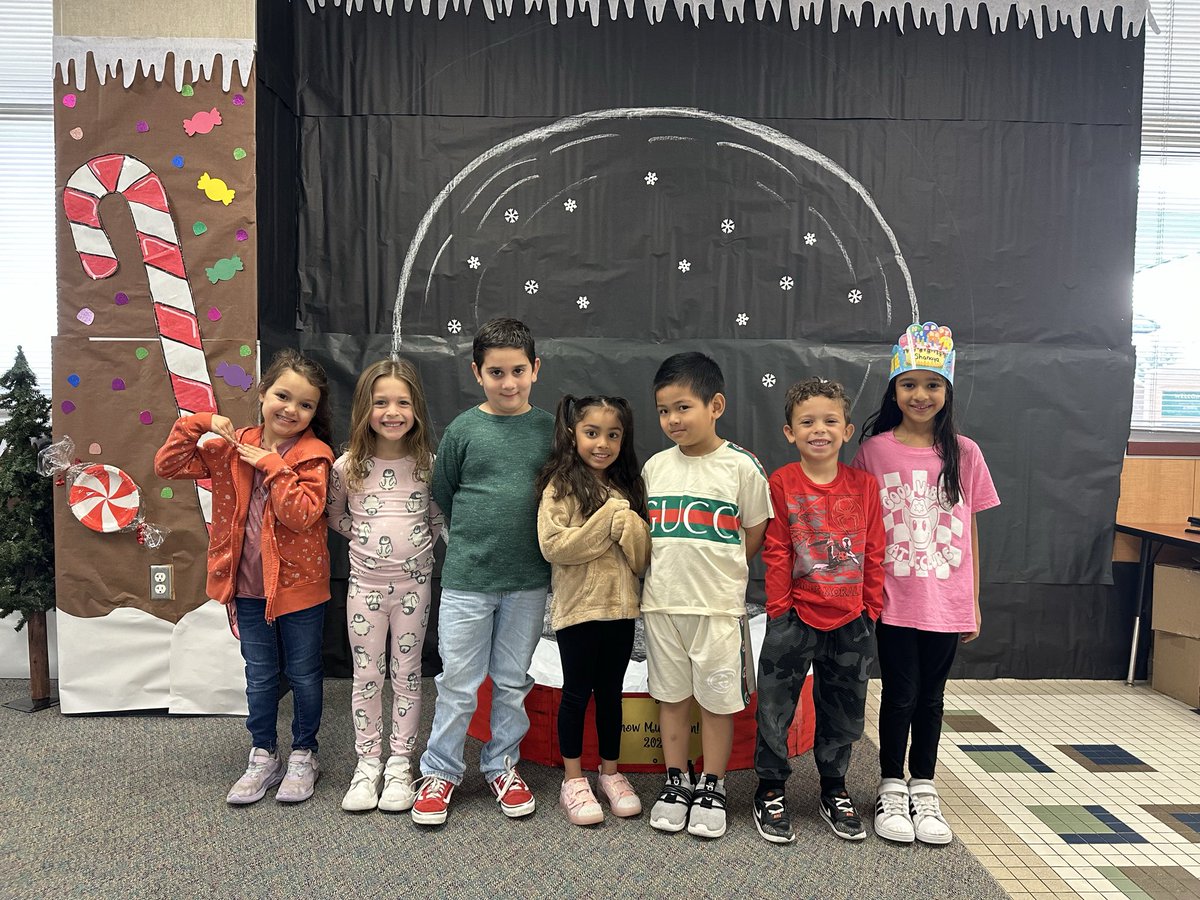 GRATITUDE AWARD WINNERS 
These sweet students are known for showing gratitude to classmates and teachers. We are so proud of them! 👏 
#mccluremarshals #mcclure2526 #AttitudeOfGratitude