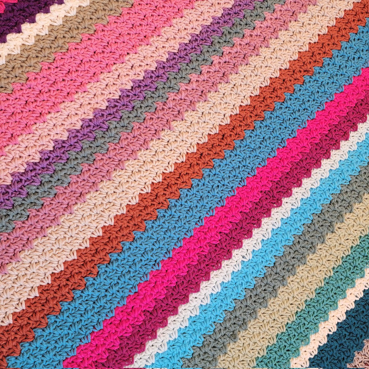 Crochetmelovely's tweet image. Check out this free pattern from me: Hazy Melody Afghan! Full pattern on my blog or download the PDF pattern from my Ravelry shop or Ribblr shop! 👏😊👋 #yarn #fiberart #crochet365 #crochet #crocheting