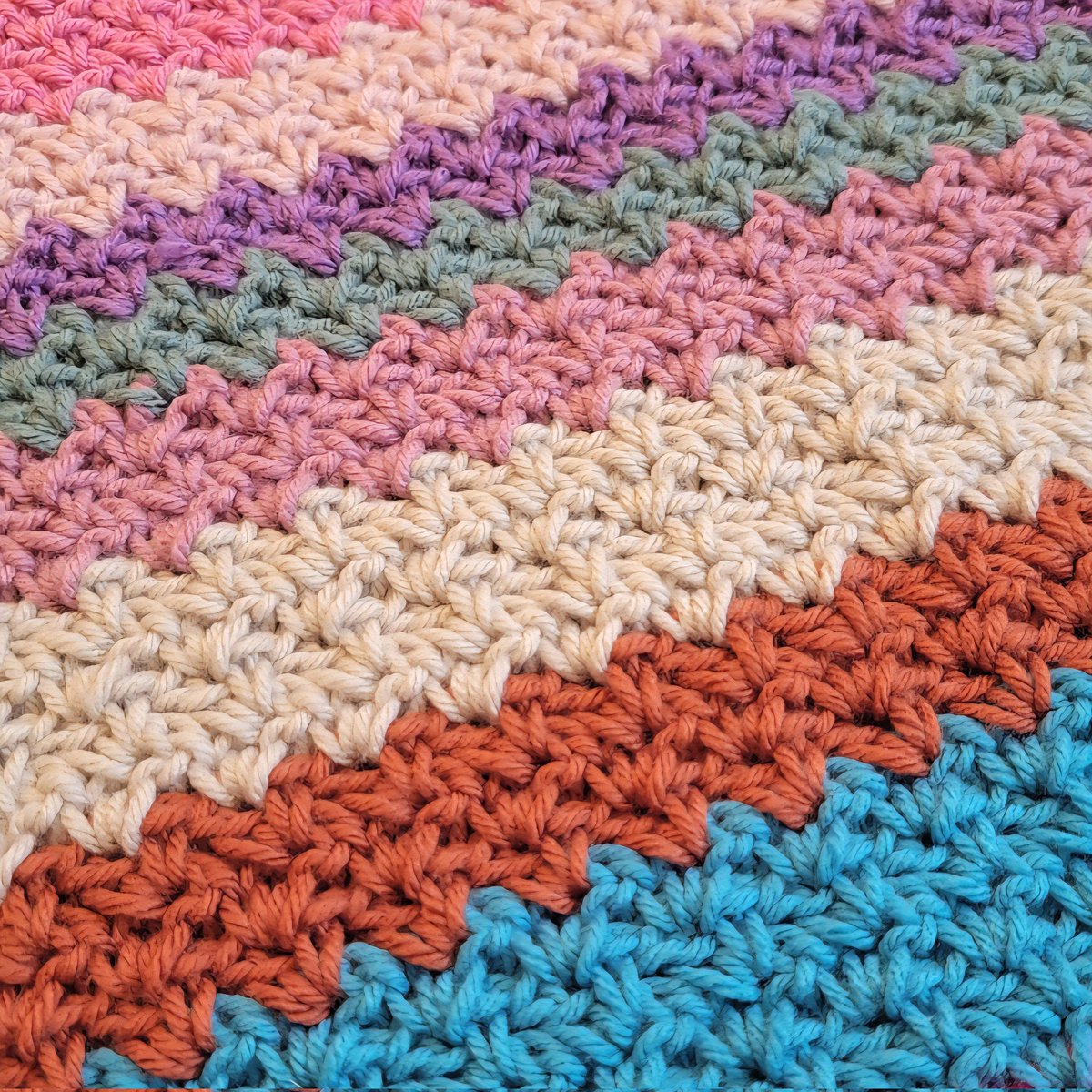 Crochetmelovely's tweet image. Check out this free pattern from me: Hazy Melody Afghan! Full pattern on my blog or download the PDF pattern from my Ravelry shop or Ribblr shop! 👏😊👋 #yarn #fiberart #crochet365 #crochet #crocheting
