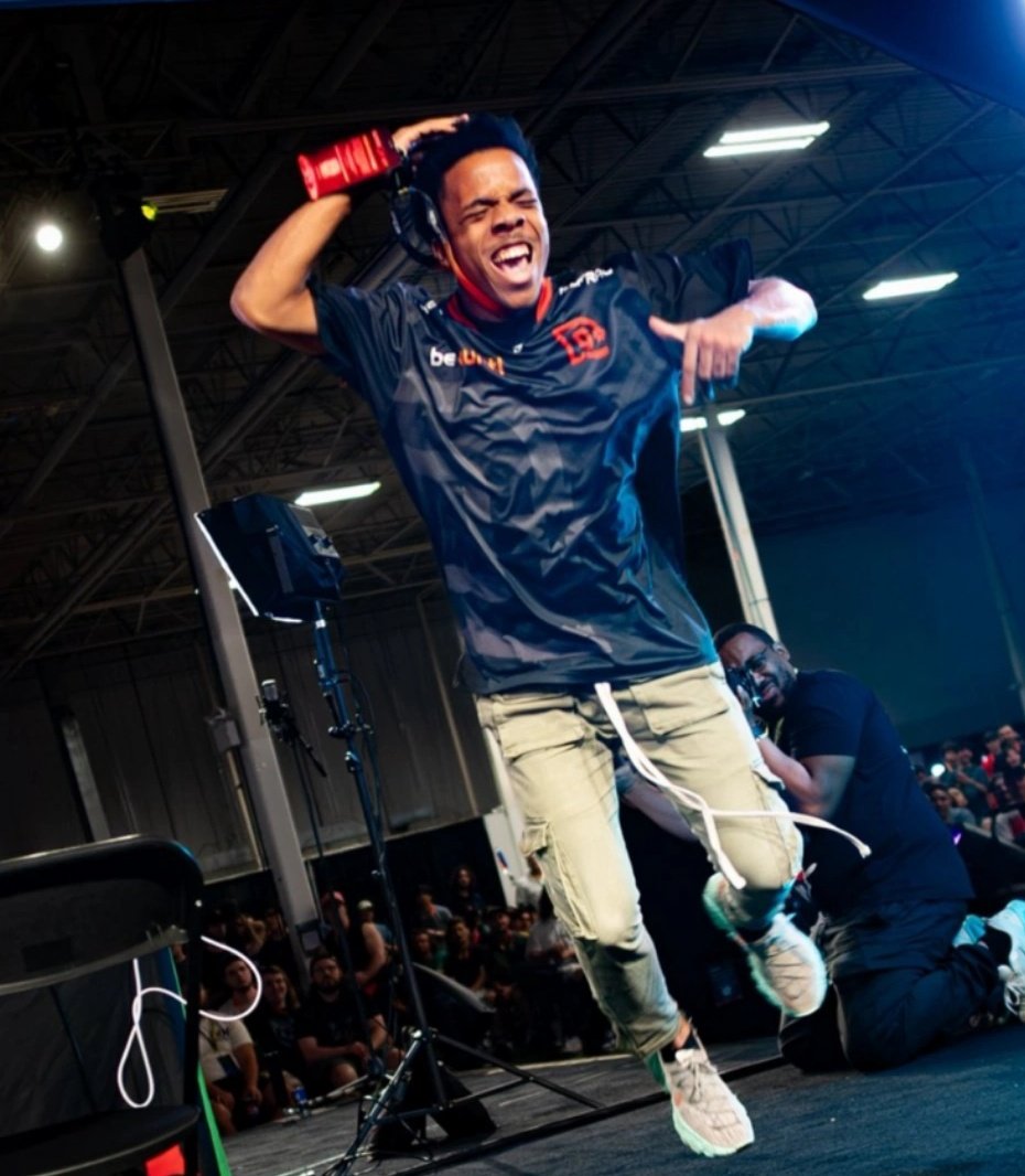 ggDetonate's tweet image. One fist in the air ✊ for the champ

Happy Birthday @Jahzz0 and here&apos;s to many more from the legend! 🔥