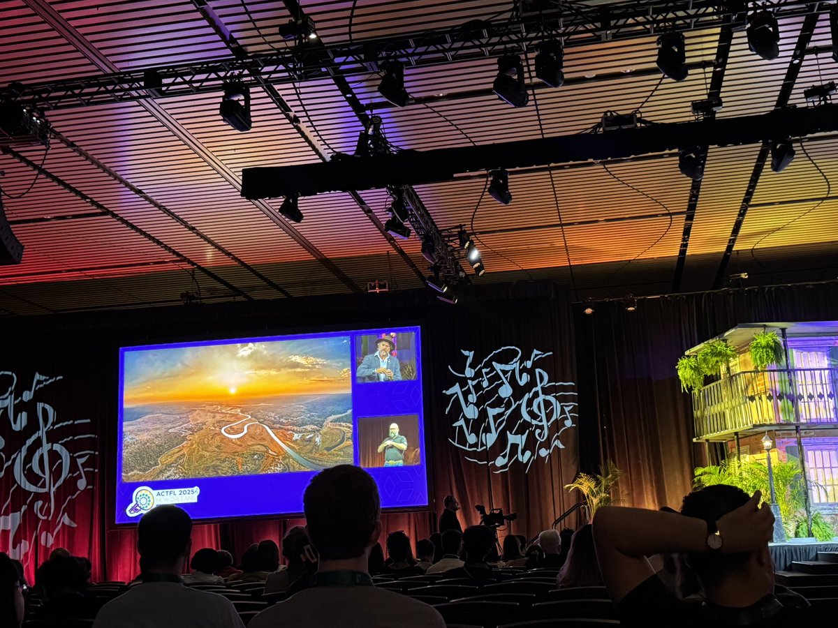 CristaHazell's tweet image. Such passion and drive for home heritage and community languages to be recognised, they liberate from insularity. Very moving &amp;amp; inspirational final words from @drsteveboyce @actfl #mfltwitterati #mflchat #langchat #edutwitter #actfl2025