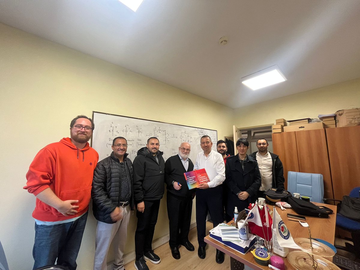 int_analysis's tweet photo. This week, we hosted Prof. Orhan Ozhan in our seminar.
He highlighted how mathematics—through Fourier and Laplace transforms and circuit analysis—plays a vital role in engineering.
Always inspiring to see real problems solved with math! https://t.co/WCaBj2YCes