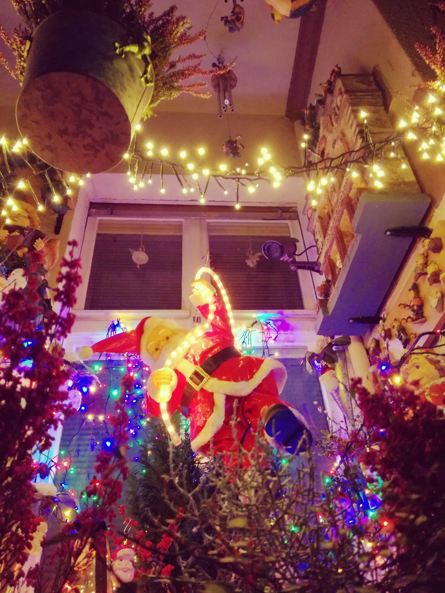 KBNeukoelln's tweet image. Weihnachtswünsche 

Falls jemand eine gebrauchte digitale 📷 übrig hat, mit der Zoom möglich ist: Wir würden uns sehr darüber freuen

amazon.de/hz/wishlist/ls…

Addresse+ E-Mail findet ihr hier:

wonderl.ink/@kunterbuntesn…

#Wunschnachten #Wunschnachten2025