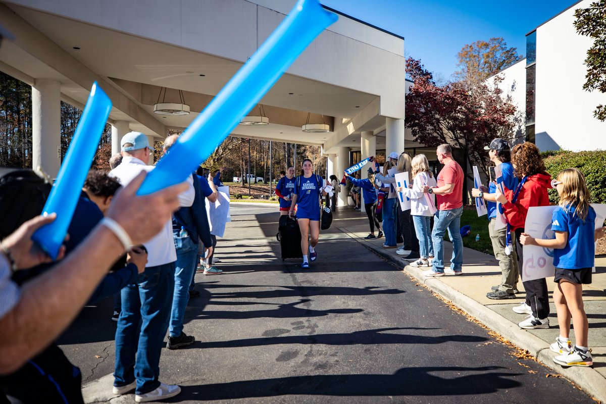 A hotel send off from the greatest fans ❤️💙

Jayhawk Nation, you are the best!

#RockChalk