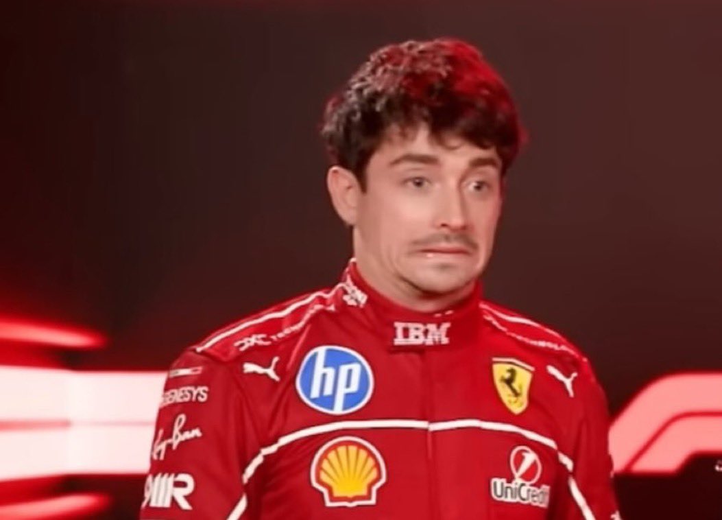 lecsbaggyjeans's tweet image. currently eating my leftover chipotle bowl and drinking an iced latte at 10 am right before my flight 

#SpookyHours