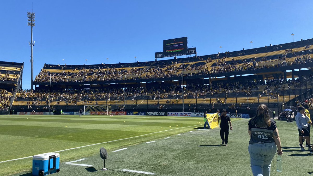 CompromisoCAP's tweet image. Cueste lo que cueste hoy tenemos  que ganar 🎶🎶

#vamospeñarol #todosjuntos