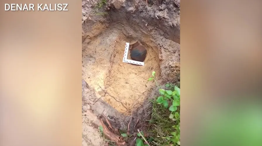usa_iryna's tweet photo. Father and son's metal detecting trip uncovers historic artillery cache in Czech forest

https://t.co/uT3YVBuPcc https://t.co/m7y1QY7jBi