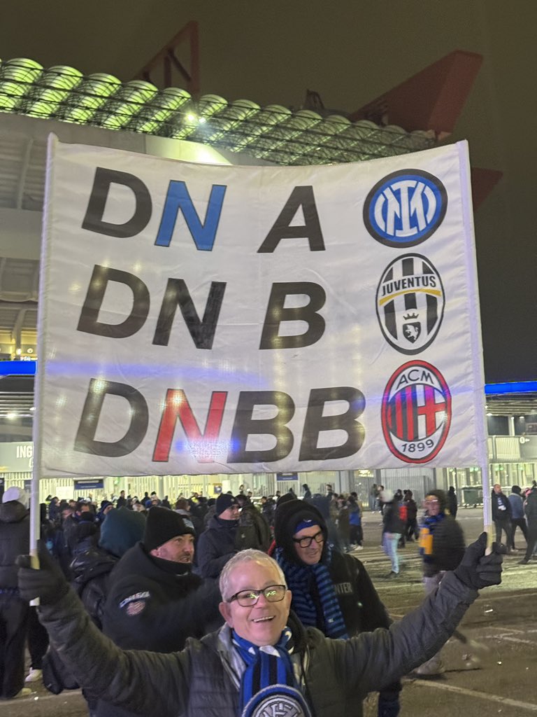 SoloAmala's tweet image. 😂😂