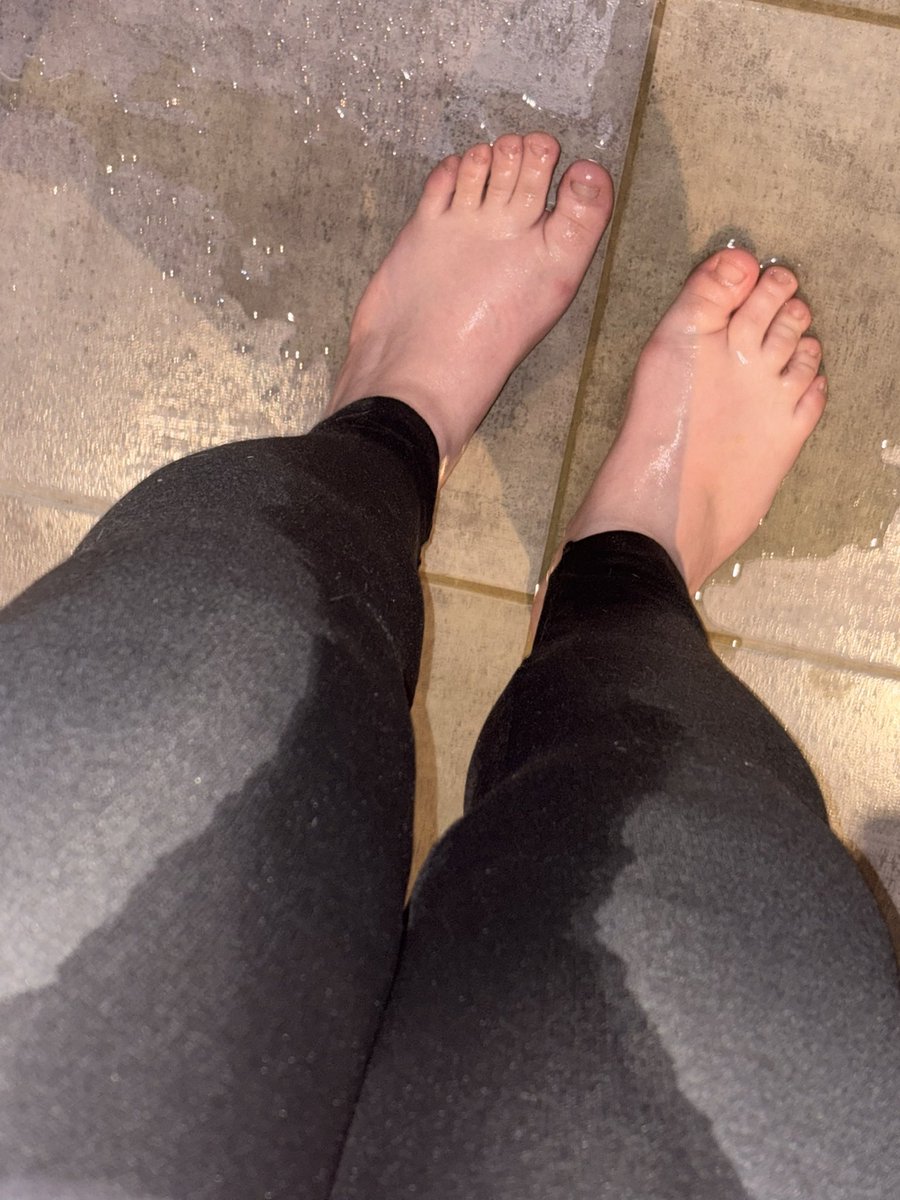 YourFrenchPissBitch🇫🇷💛 tweet media