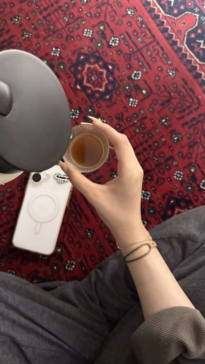 أستلذك مثل كيف الشآذليه . 🤍☕️