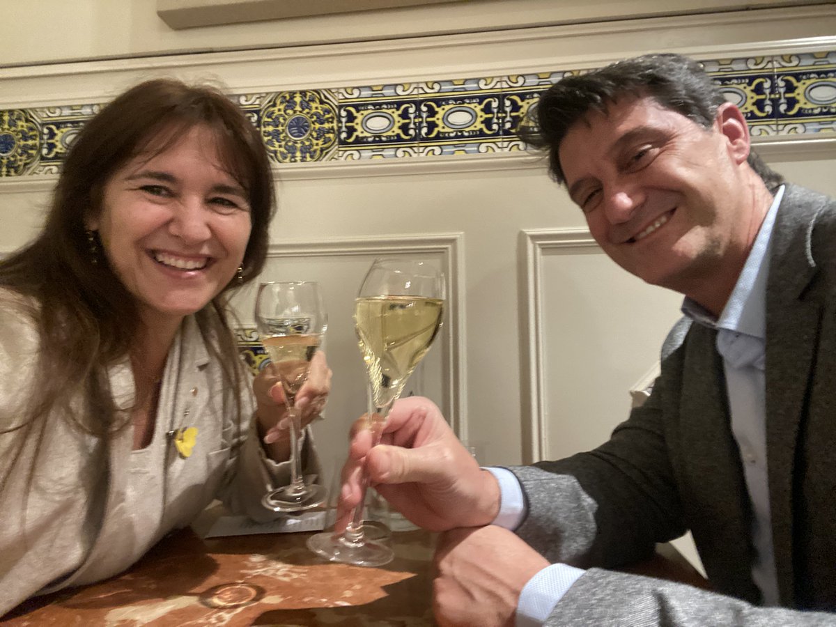 LauraBorras's tweet image. Brindem pels nostres 29 anys de casats a l’Avenir, un restaurant magnífic on reinterpreten la cuina catalana tradicional en una panòplia de textures, formes i colors que ens ha seduït completament. Restaurant ple… de turistes que venen per apreciar aquestes delícies i que…