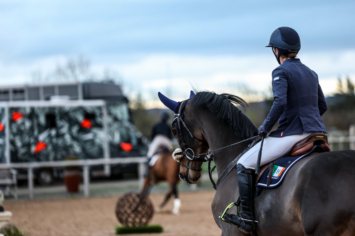 Gsxr1000UKKO's tweet photo. Last Senior BS at Stainsby Grange for 2025...a Cold and wet start but some great jumping #britishshowjumping #horse #showjump https://t.co/v3NeCFNZ9H