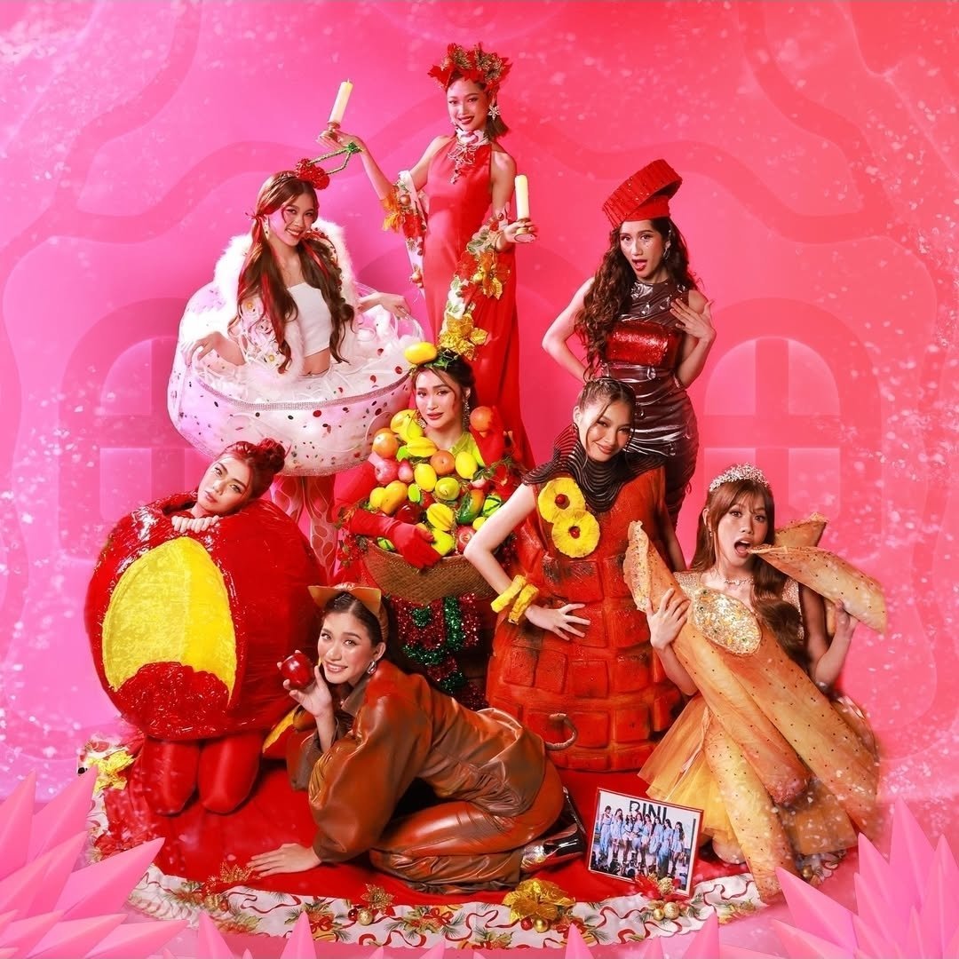 heyitspisces's tweet image. From serving tables...                                               to serving looks.