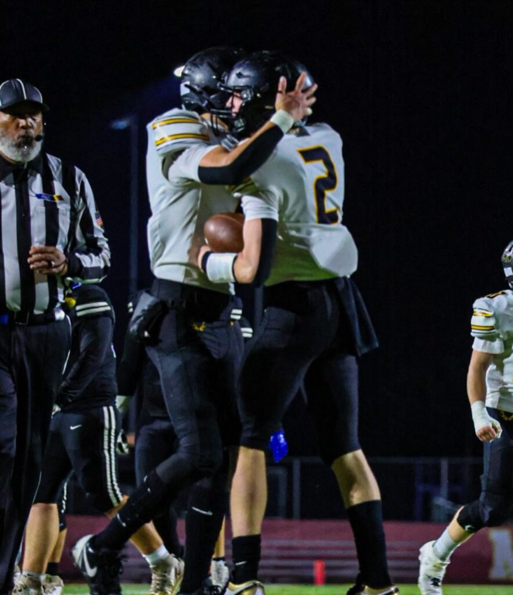 BrentonW2002's tweet image. Headed to STATE CHAMPIONSHIP!!!! @Cochran_jeffc