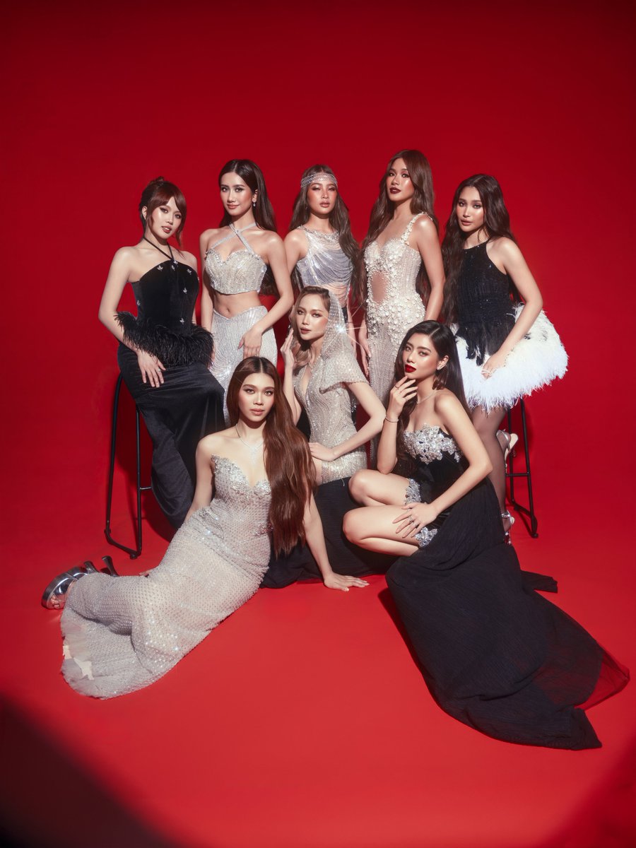 heyitspisces's tweet image. From serving tables...                                               to serving looks.