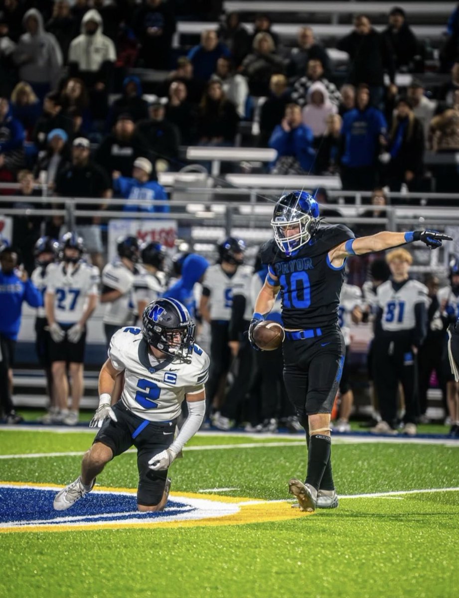 Heartbreaking way to end the season. Lost to Newcastle 40–30. Not the outcome we wanted but I’m proud of what we built this year.

2025 playoff season: 11–1
District: 10–0 district champs

2025 season stats (9 games):
809 receiving yards
30 receptions
10 touchdowns 

I missed two