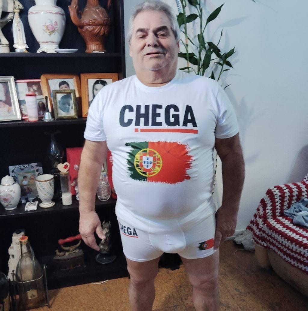 Que homem! São estas coisas que me fazem vacilar na sexualidade, confesso.