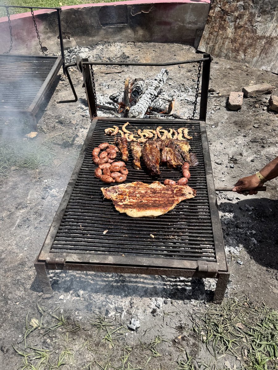 abrilzucchi's tweet image. traditional sunday in argentina