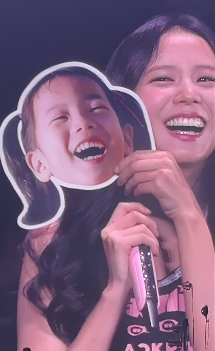 rmcfmarya's tweet image. essa foto curando onde dói 🥺🥺🥺🥺