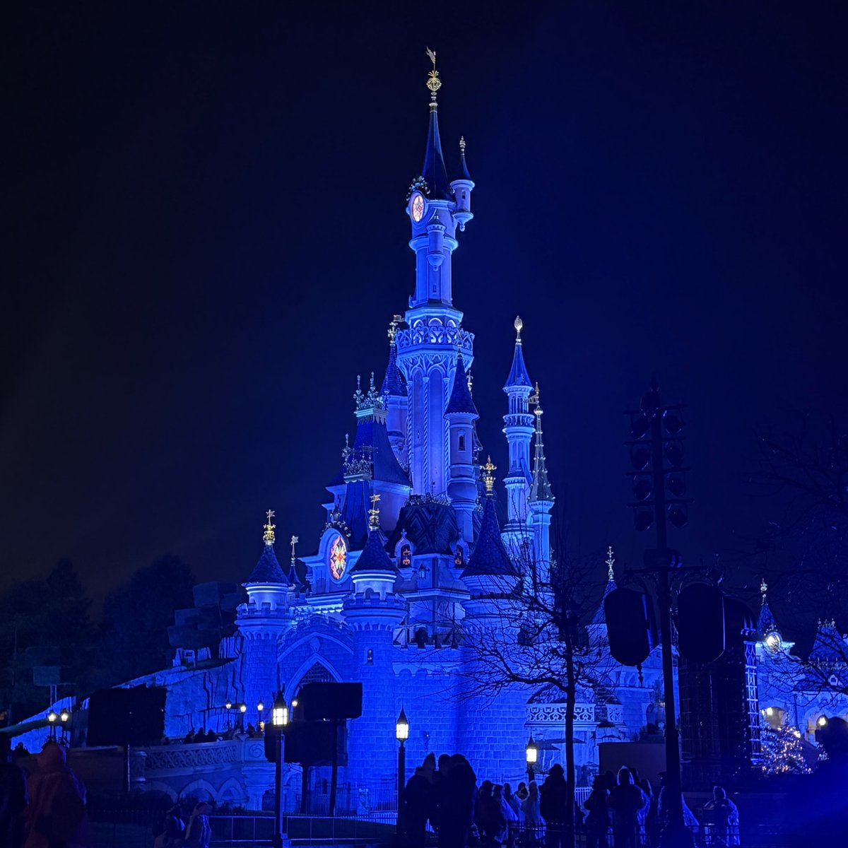 Used to go to Disneyland Paris almost every year as a kid

To come back a decade later for work is a vv weird full circle moment.