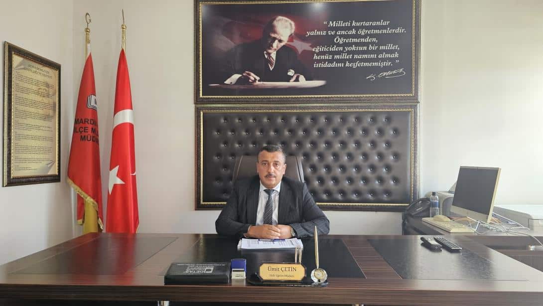 OmerliMem's tweet photo. İlçe Milli Eğitim Müdürümüz sayın Ümit ÇETİN 'in 24 Kasım Öğretmenler Günü Mesajı
👉https://t.co/1oO6f8YV4L https://t.co/gcKfRPMtf1