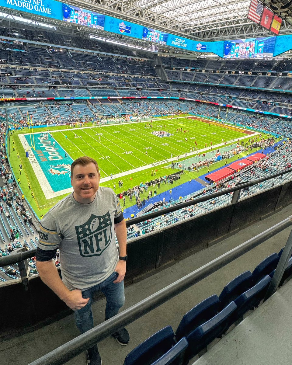 eguino's tweet image. 🏈 Hoy hace una semana cumplía un pequeño sueño viendo en directo un partido de la @NFL 
Ahora viendo la #RedZone en casita como cada domingo por la tarde