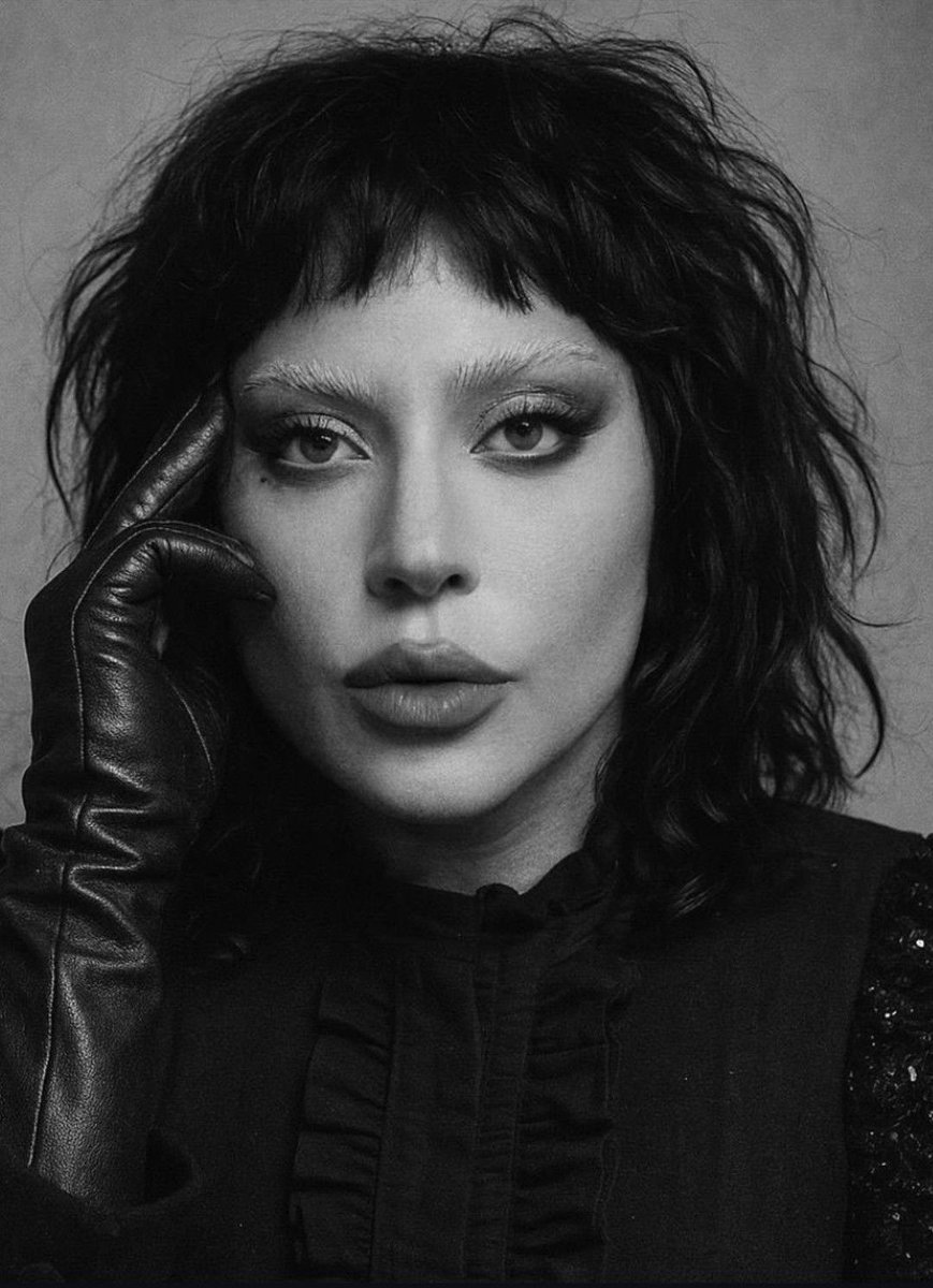 AddisonsChanel's tweet image. Out of Beyoncé , Taylor Swift , Rihanna and Lady GaGa Who Has The Most memerable Hits