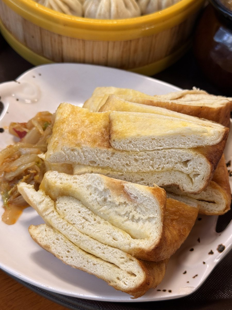 dcmgpp's tweet image. 素晴らしい一日は、ボリュームたっぷりのおいしい朝食から始まります。
