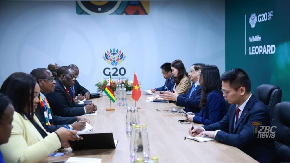 SimangalisoDub5's tweet image. #Vietnam is eyeing major investments in #Zimbabwe&apos;s mining, agric, infrastructure &amp;amp; manufacturing sectors. This fols a high-level meeting between PM Pham Minh Chinh &amp;amp; VP Chiwenga at the #G20Summit in Johannesburg. A strong endorsement of  #Zimbabwe&apos;s &quot;Open for Business&quot; drive