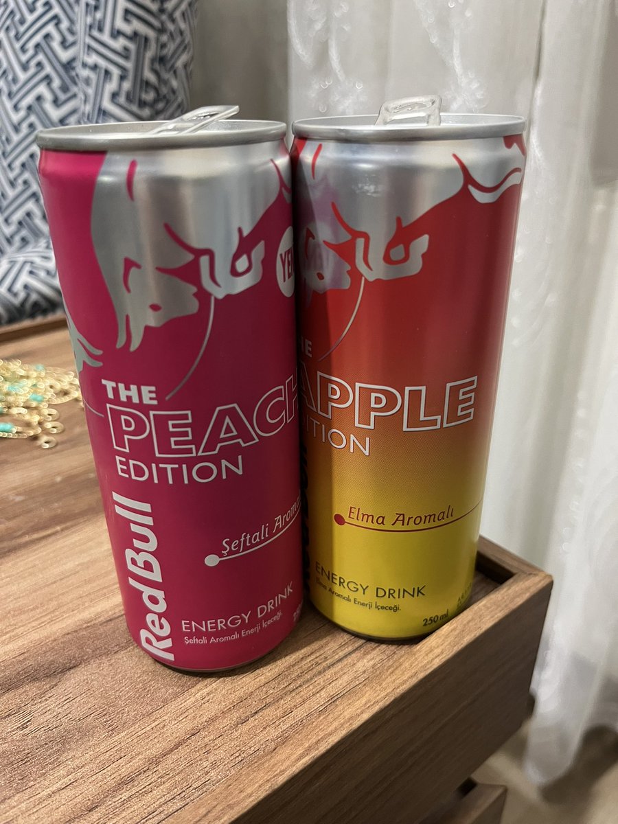 biraz daha sekerli gibi geldi yenisi seftali tadi sanki daha az geliyo elmalisi da cok sevmedim ama bordo olan seftali hep en favorimdi…