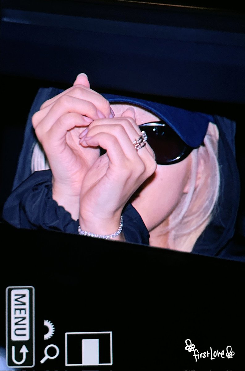 퍼스트러브 tweet media