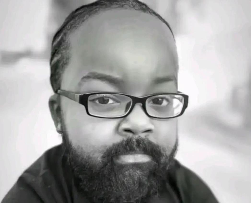 pelondru9s51682's tweet image. holy shit 40m views in 3 days ts crazy