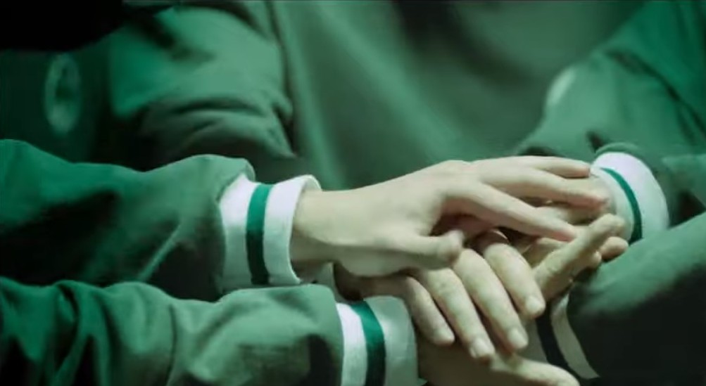 petramou13's tweet image. Μπράβο στα αδέλφια μας που ταξίδεψαν!!
Για άλλη μια φορά ήταν άψογοι και συγκινητικοί!!
Παίδες όποιος αντέχει στηρίζει.
Τον Παναθηναϊκό μας στηρίζουμε, 
την καψούρα μας, όχι την καραφλή οχιά.
#paofc  ☘️💚