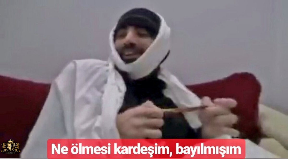 Football_univ0's tweet photo. 3-3-3 tezahüratını duyduktan sonra ortaya çıkan Fenerbahçe https://t.co/aQmmK6nayG