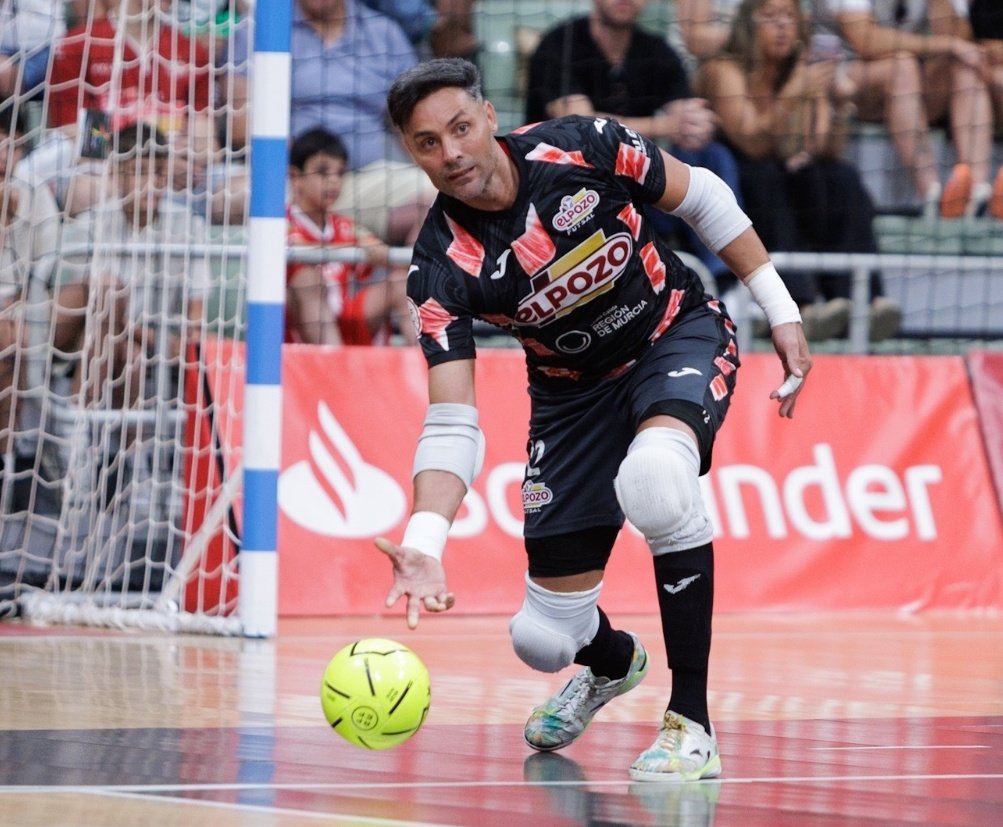 ✨ JUANJO ANGOSTO, Premio Leyenda en la Gala #Murcia1200 y 30° aniversario del Palacio de Deportes <a href="/AytoMurcia/">Ayuntamiento de Murcia</a>
📅 Martes 25 nov 20H 
centromedios.murcia.es/PUBLICO/NotaPr…