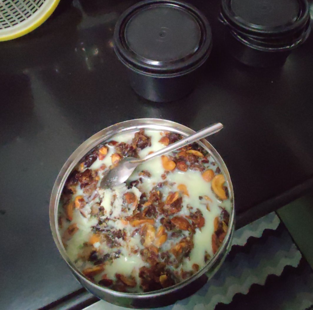 patelchiragsrk's tweet image. I quit non-veg from May 2007 and happily and proudly continued. 
when I quit non- veg. I don&apos;t even take eggs. 
So many other options are there for proteins dear kritika. 
Krna hai toh ekdm purely karo.
Like me.