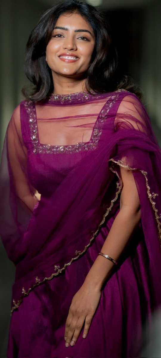 ELLAM_RASIGAN's tweet image. Luscious Glam 🪻 

#EeshaRebba