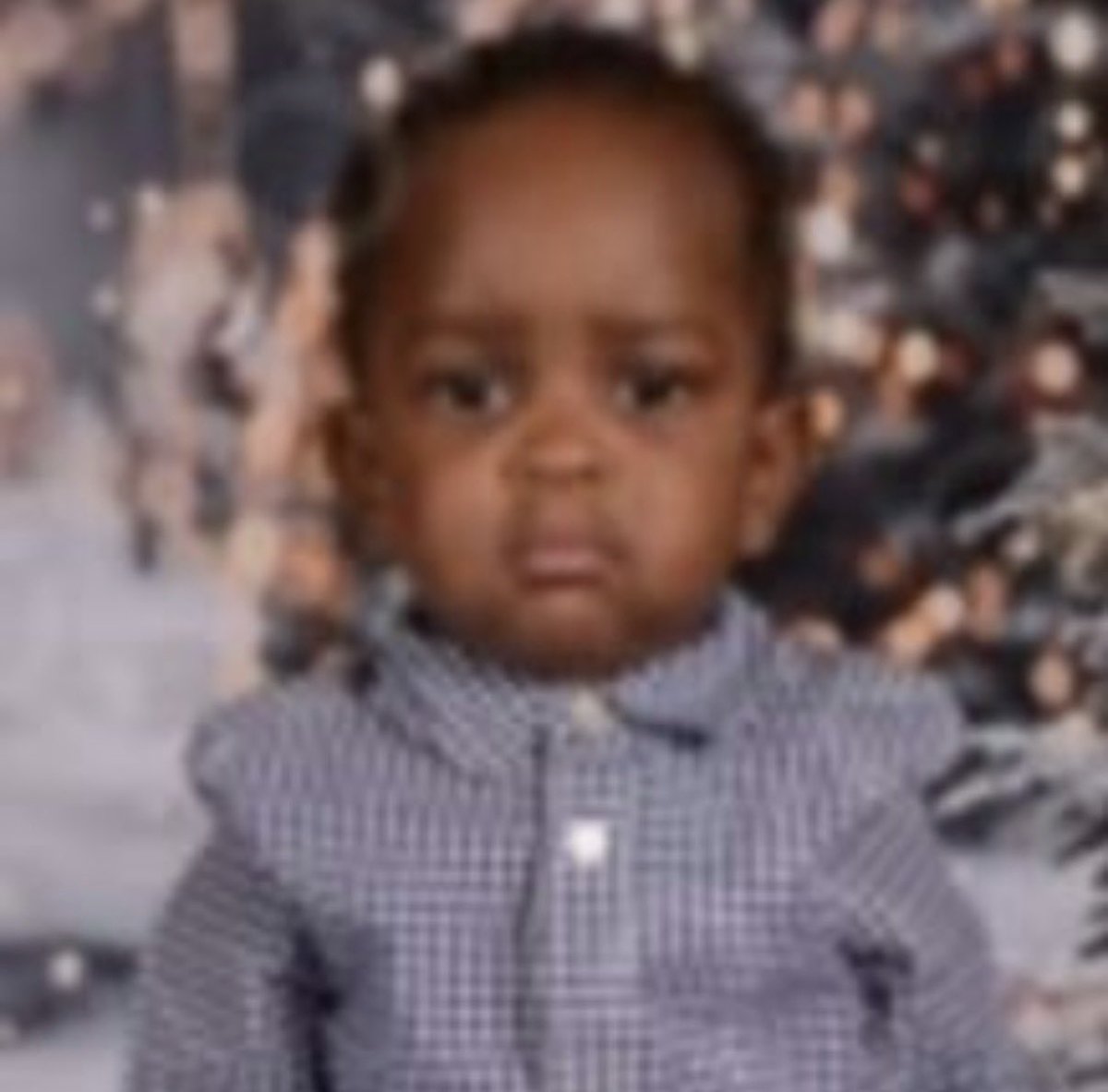 tallxyyy's tweet image. “They told me there will be cheese here”