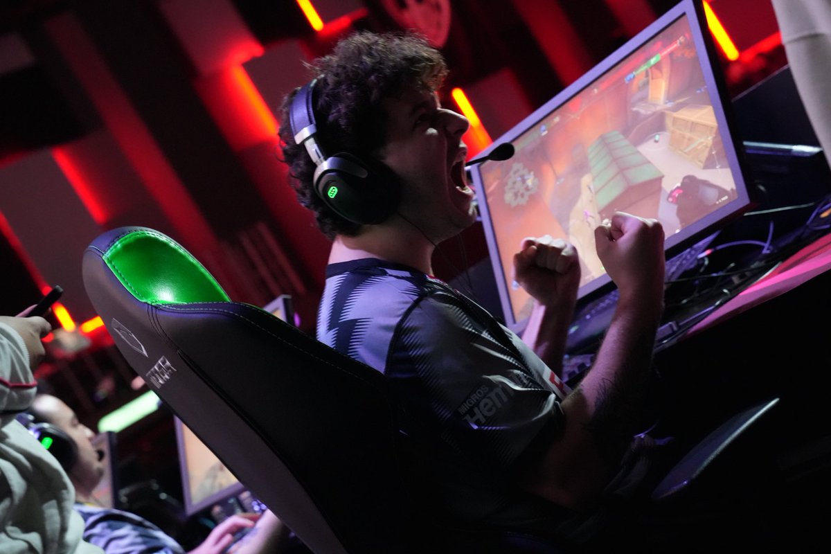 Intel® Monsters Reloaded tweet media