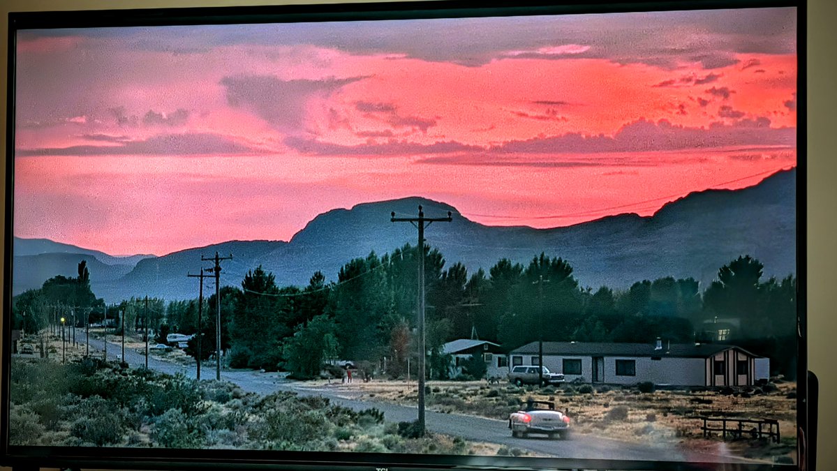 ZAKtalksTECH's tweet image. Rain Man remains my absolute favourite movie. 

It’s not just the story; it’s the massive emotional range the characters traverse—evolving from total strangers to brothers.

Combined with how beautifully it’s filmed, it is a visual and emotional masterpiece.