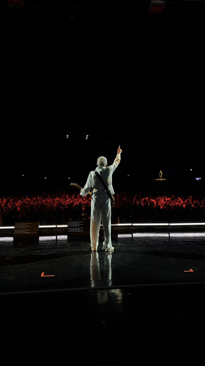 gilbertogil's tweet image. Daqui a pouco tem mais uma noite lotada de #TempoRei em Recife! 

#EquipeGil