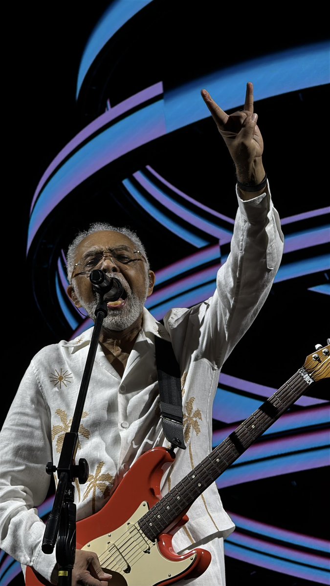 gilbertogil's tweet image. Daqui a pouco tem mais uma noite lotada de #TempoRei em Recife! 

#EquipeGil