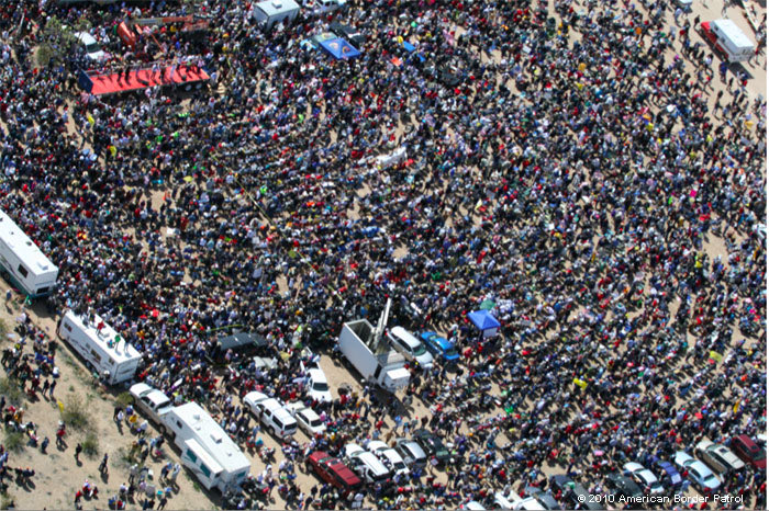 CobraKing50's tweet image. OPM eventually they run out. Sarah Palin had so many great slogans. Play in the middle of the road all you get is run over. Only dead fish go with the flow. I look forward to the rallies again. There is no one as conservative as our Sarah.